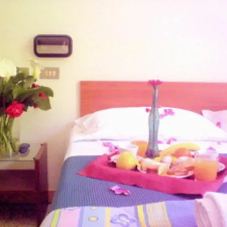 Hotel Criss-2